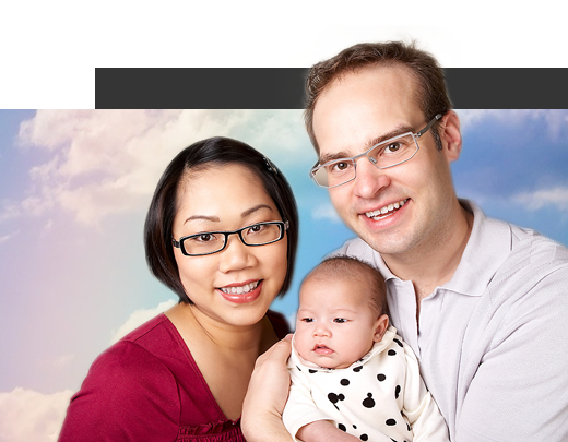 Femme asiatique, homme canadien et bébé