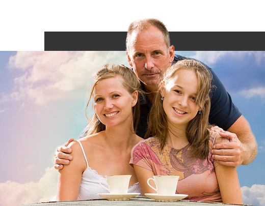 Père avec sa fille et sa nouvelle blonde